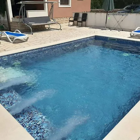 Tranquil With Pool, Garden, And Playground In A Peaceful Countryside Setting *